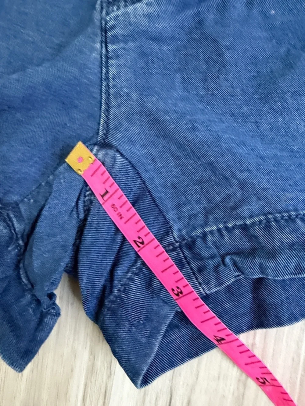 American Eagle Outfitters Navy Blue Pleated Denim Shorts size 000